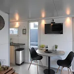House Boat Vrijthof 4*
