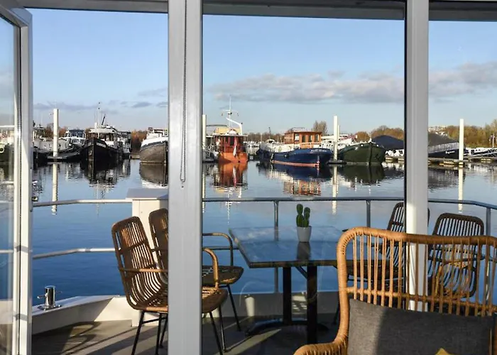 House Boat Vrijthof Tekne Maastricht