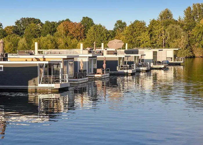 House Boat Vrijthof ספינת מלון מאסטריכט