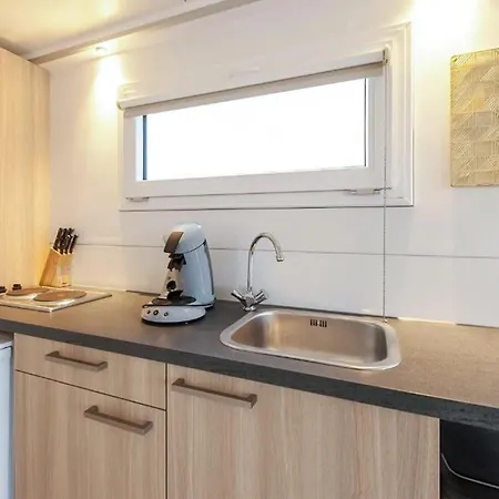 House Boat Vrijthof 4* Маастрихт