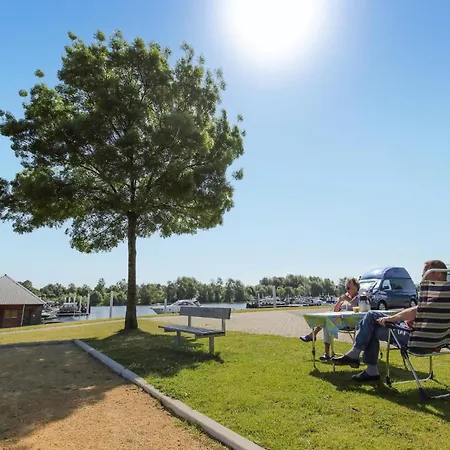 House Boat Vrijthof Маастрихт