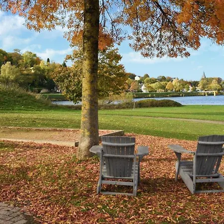 Ботель House Boat Vrijthof